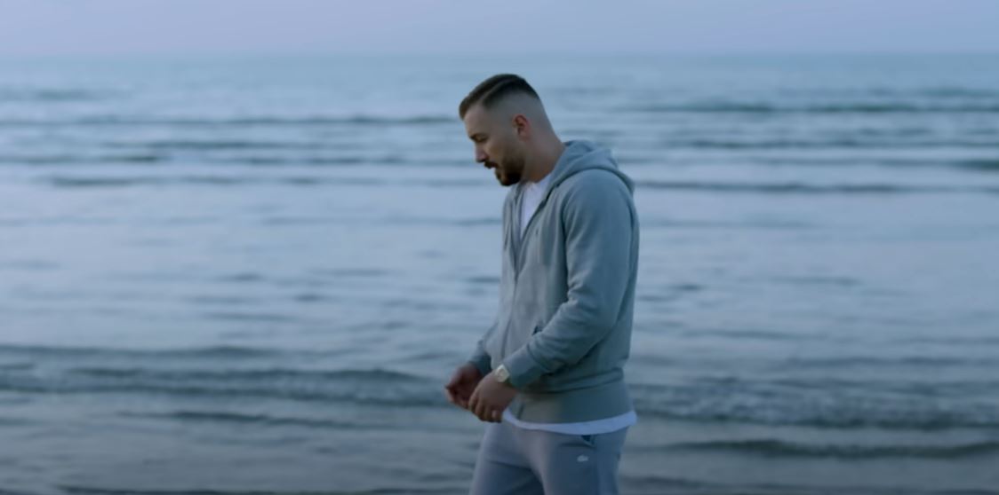“Se di”, thotë Romeo në këngën e re (VIDEO)