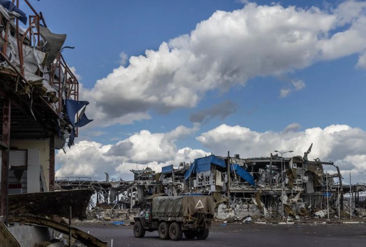 Ukraina merr këstin e parë prej 3 miliardë eurove të kredisë së G7-së dhe BE-së