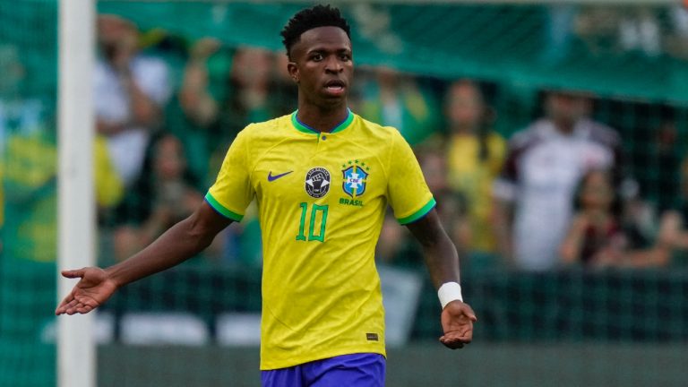 Vinicius Junior huq dy raste, për dy sekonda, Brazili barazon