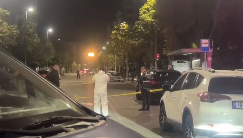 Vritet 28 vjeçari në Tiranë, ishte djali i ish-gjyqtarit për Krimet e Rënda