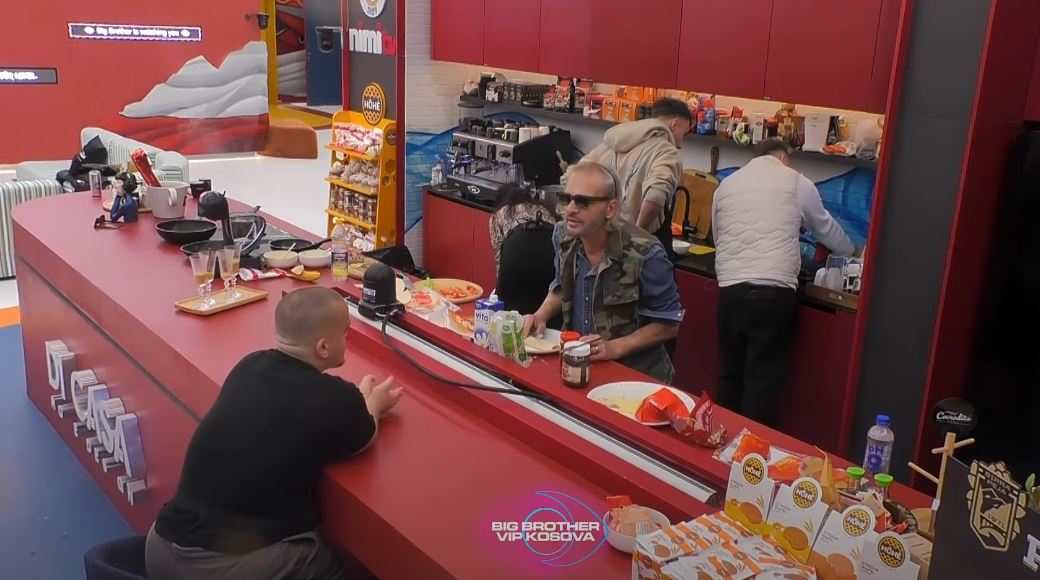 Xuxi: Jam i dashuruar në gruan time deri në vesh (VIDEO)