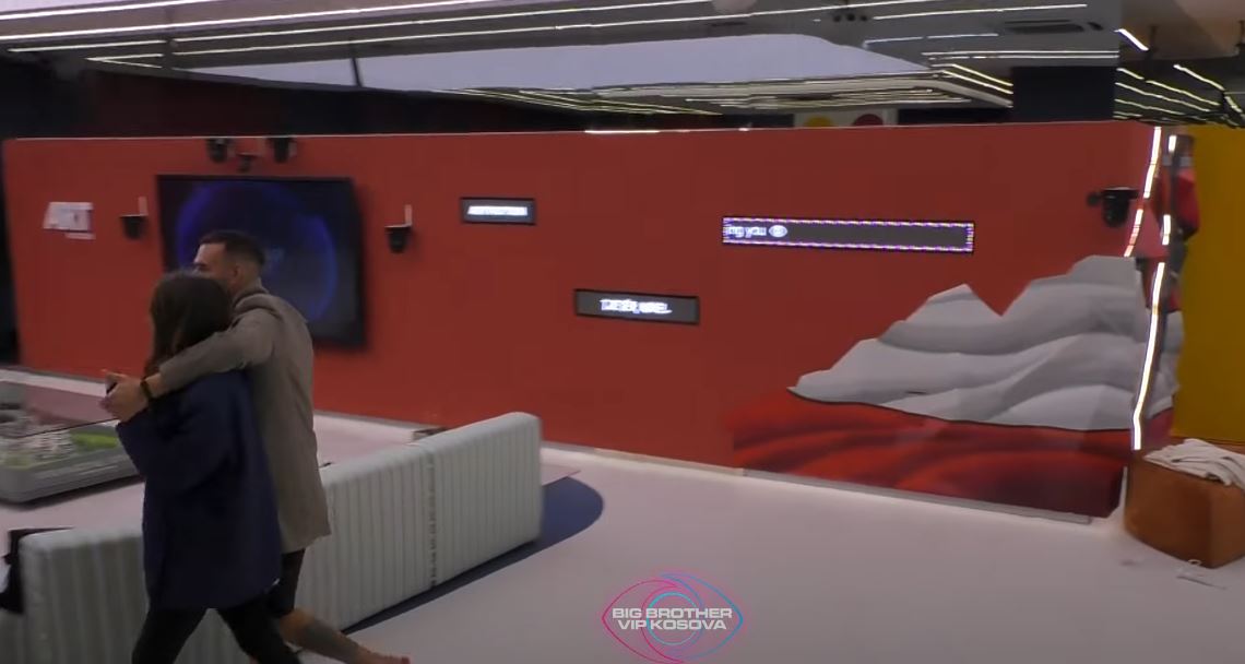Ana nxit Kevinin: Injoroje me “ani de” kur të tregojnë për puthjen e Xhenetes dhe Gjestit (VIDEO)