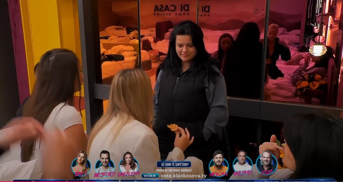 Bay T i tregon vajzave si shkoi darka e të nominuarve (VIDEO)