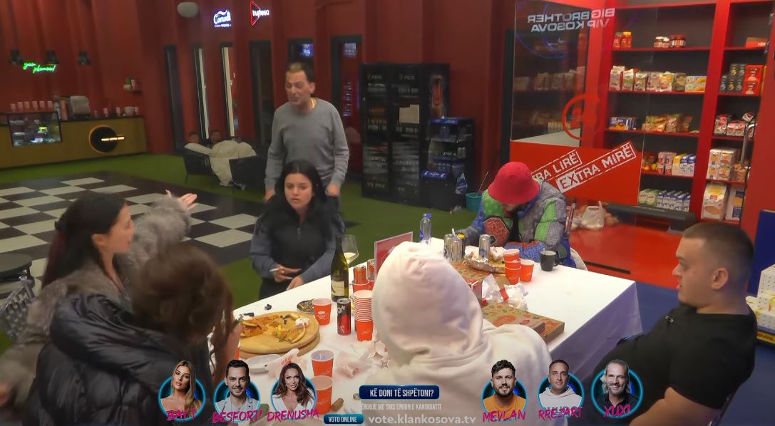 Debat i ashpër mes Drenushës dhe Besfortit (VIDEO)