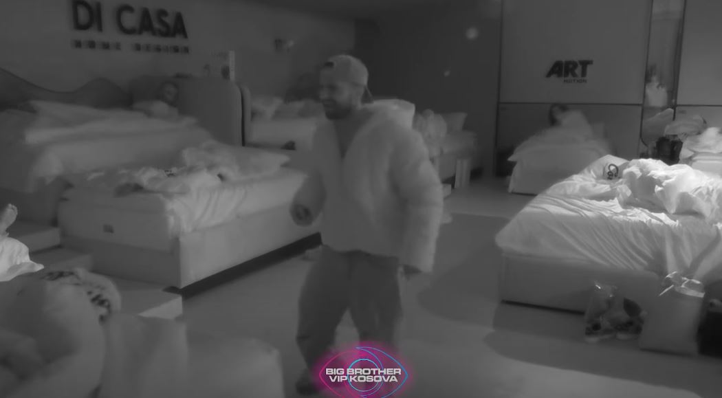 “Vullnet paranoja, iu ka shymë loja”, Gjesti ‘dissirat’ Vullnetin me rima (VIDEO)