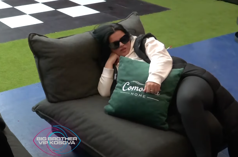 Vullneti thotë seksi s'është tradhti, Gresa i reagon ashpër dhe përplasen për termin ''Burrni'' (VIDEO)