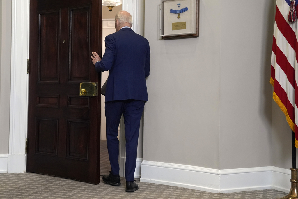 Bideni e uron Trumpin, e fton në Shtëpinë e Bardhë