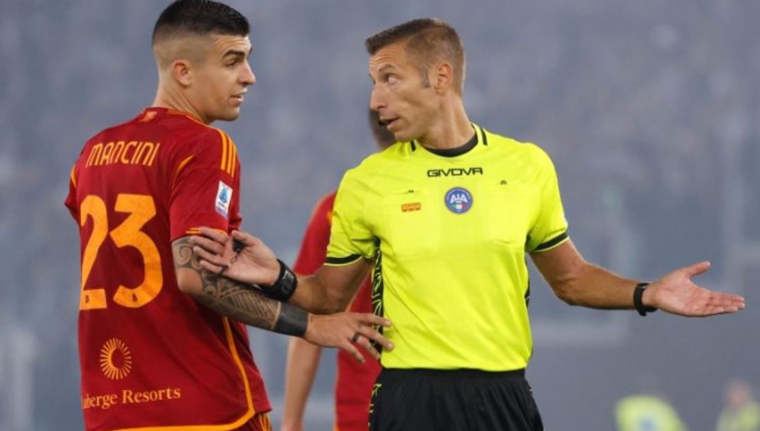 Nuk ndëshkoi Lukakun as me karton të verdhë, pezullohet arbitri Davide Massa