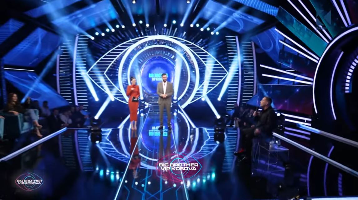 Rezi "kthehet" në Big Brother, shfaqet kuq e zi në studio