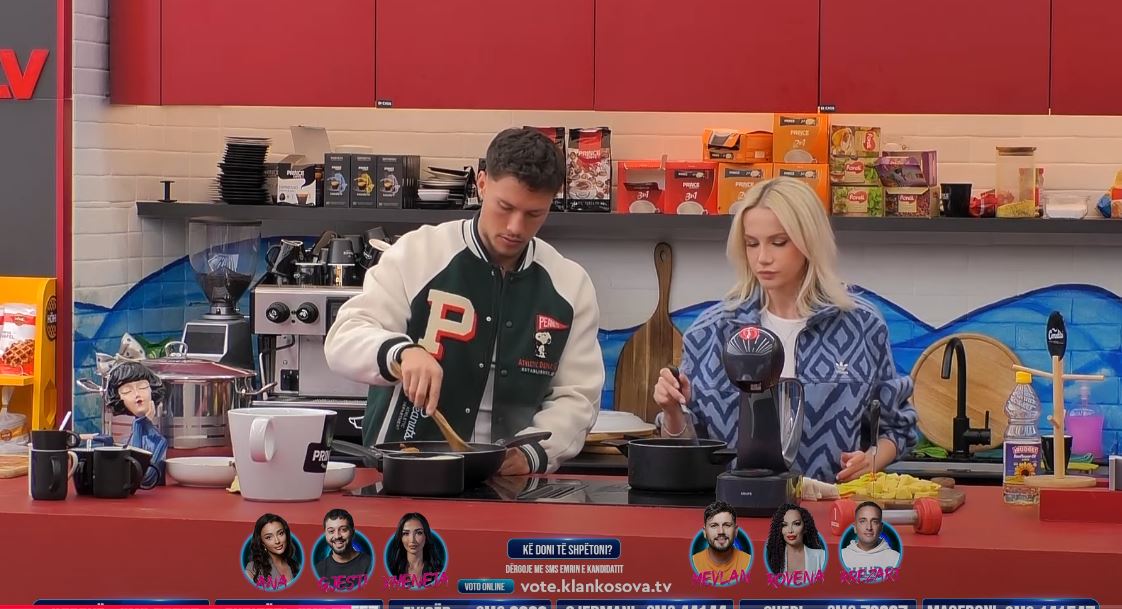 Sara e Driloni e bëjnë darkën gati (VIDEO)