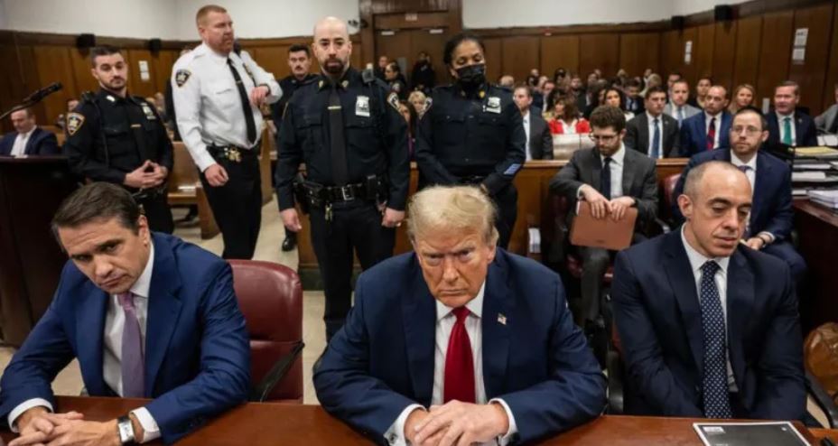 Gjykatësi shtyn për herë të tretë dënimin e Trumpit
