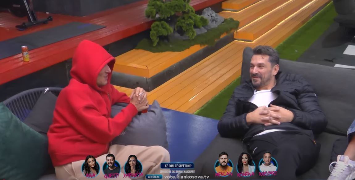 Vullneti në rolin e gazetarit, merr në pyetje Atillën (VIDEO)