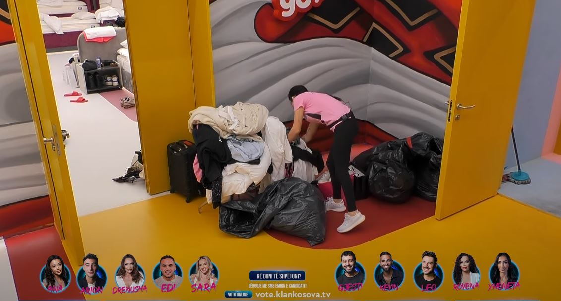 Xheneta nervozohet pasi i fshehin 'Make-Up'-in, nis të kërkojë në çdo cep të shtëpisë (VIDEO)