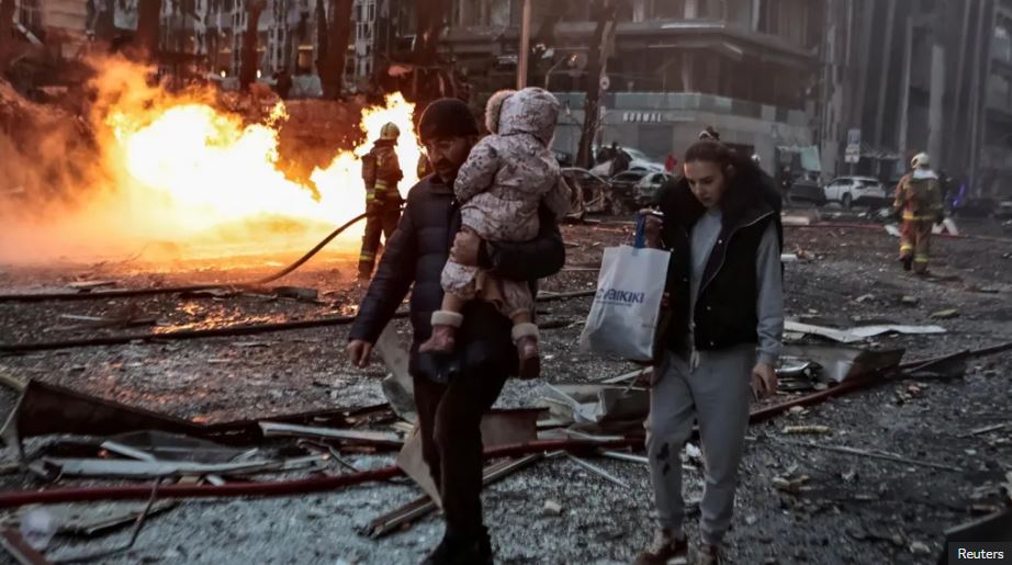 Ukraina thotë se u sulmua nga 140 dronë gjatë natës