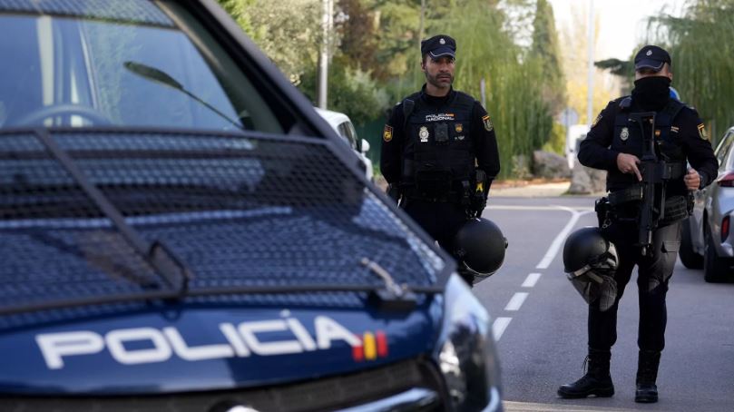 Shkatërrohet rrjeti kriminal që dëmtoi Spanjën, mashtroi me importe të automjeteve