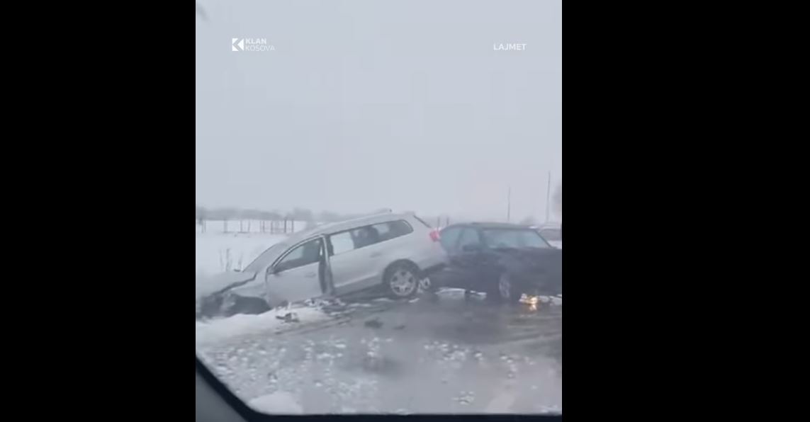 Tre të lënduar nga aksidenti mes dy veturash në Ferizaj