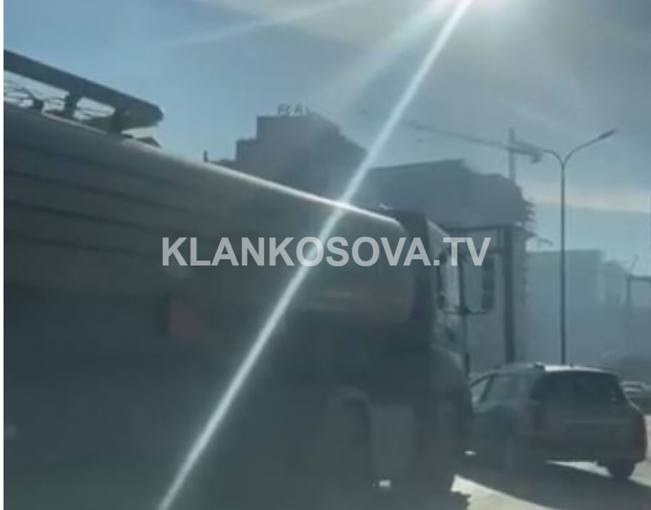 Aksident në Veternik, përfshihet një autocisternë dhe një veturë