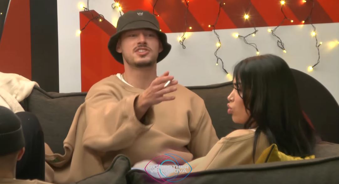 "Një, dy, tre..." - Anisa ngacmon Leon për sfidën në TikTok (VIDEO)