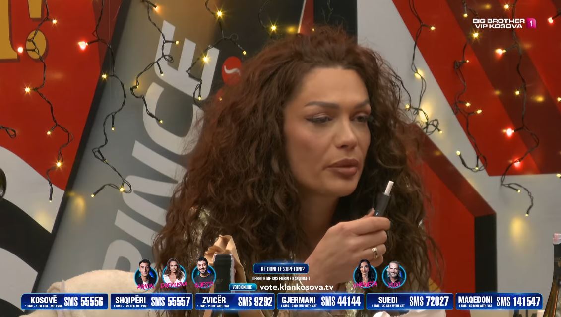 "Shqelmat e fundit?"- Drenusha përgjigjet në darkën e të nominuarve për debatin me Xhenetën