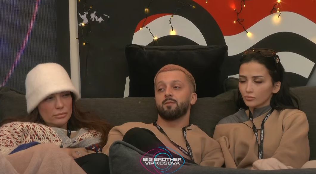 Anisa ngacmon Gjestin, ky i fundit befason me fjalët për Xhenetën (VIDEO)