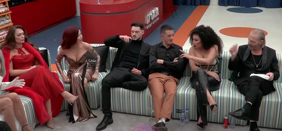 "Ty të ka rrahur burri" - Plas sherri mes Xuxit dhe Drenushës