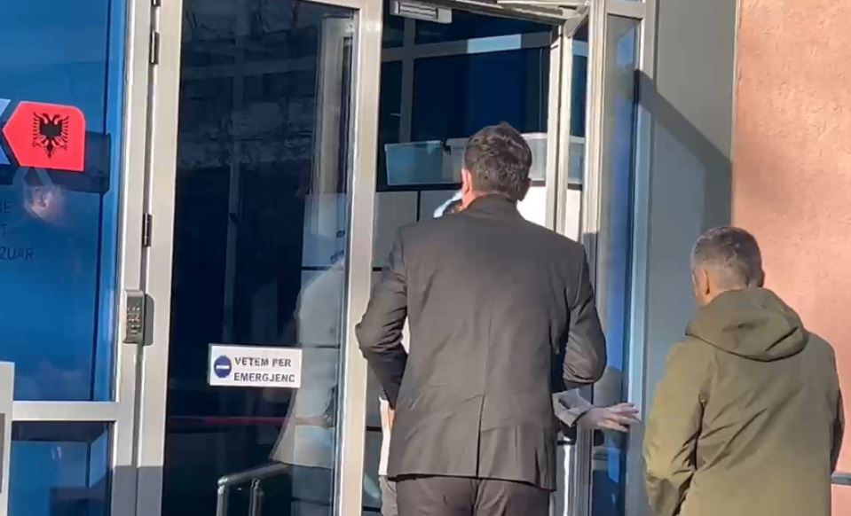 Erion Veliaj paraqitet në SPAK, për hetimin për korrupsion