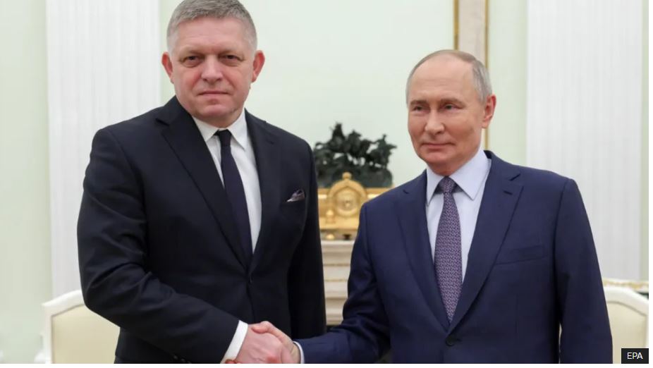 Kryeministri sllovak takon Putinin në një vizitë të papritur në Moskë