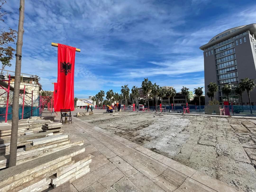 Rama: Galeria e Arteve Pamore “Nikolet Vasia” në Durrës po rilind nga e para