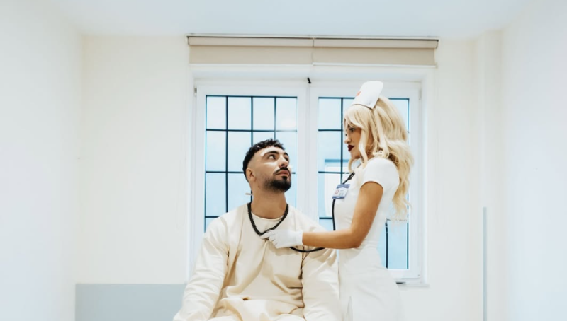 “+18, mos e kqyr pa prind”, Ledri Vula publikon pamje me Dea Mishel
