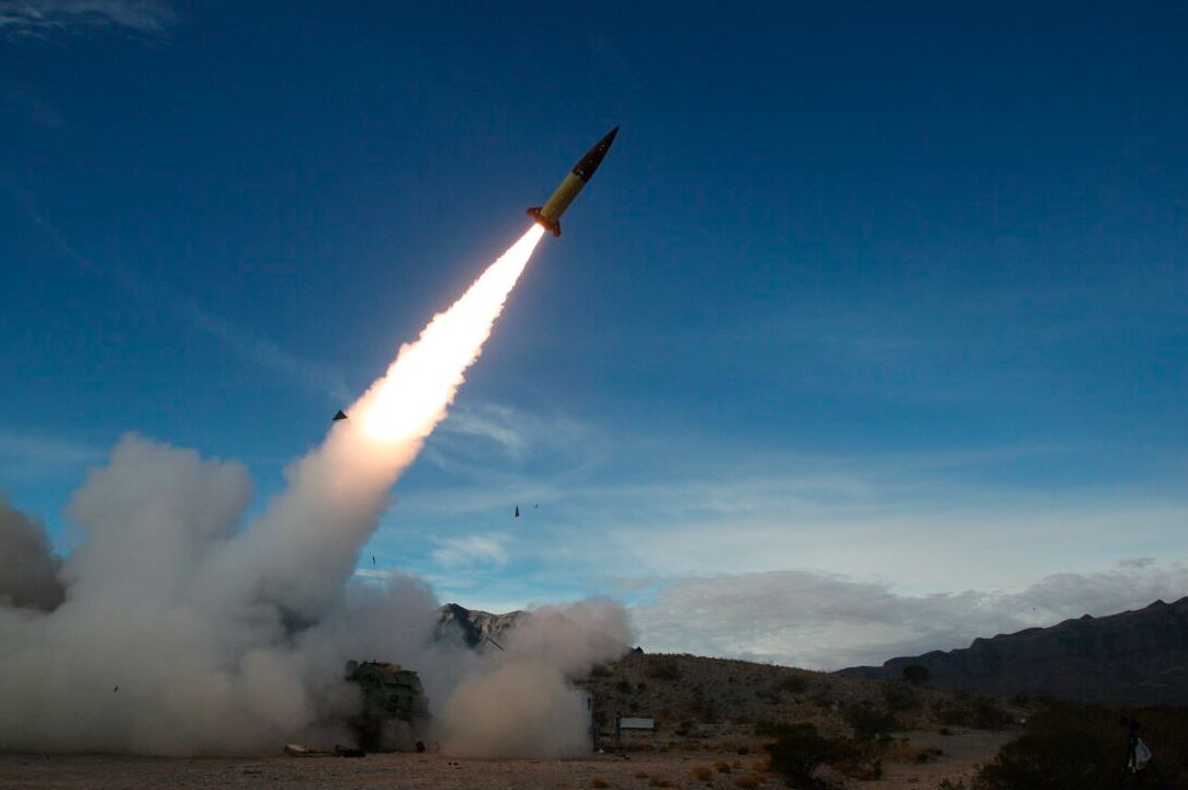 Rusia thotë se ka goditur objektivat ushtarake në Ukrainë si përgjigje ndaj sulmeve me raketa të perëndimit