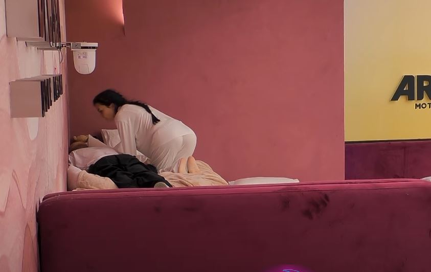 Xheneta merakoset për Gjestin kur e sheh të shtrirë në shtrat, ai e injoron (VIDEO)