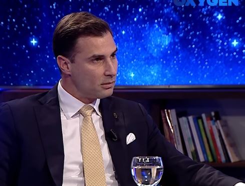 Gjakova si qytet e Kosova si shtet – dy dashuri të mëdha për Lorik Canën (VIDEO)