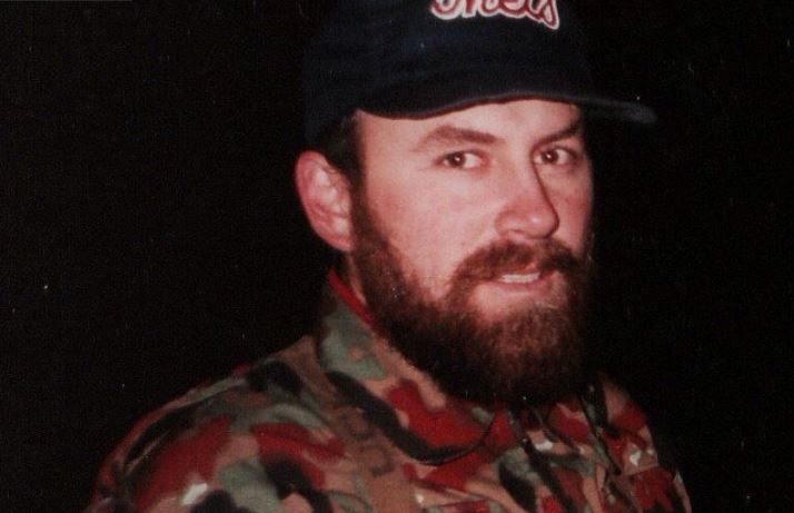 ne-27-vjetorin-e-renies-kujtohet-kapuci-haradinaj-mbrojti-nderin-e-atdheut