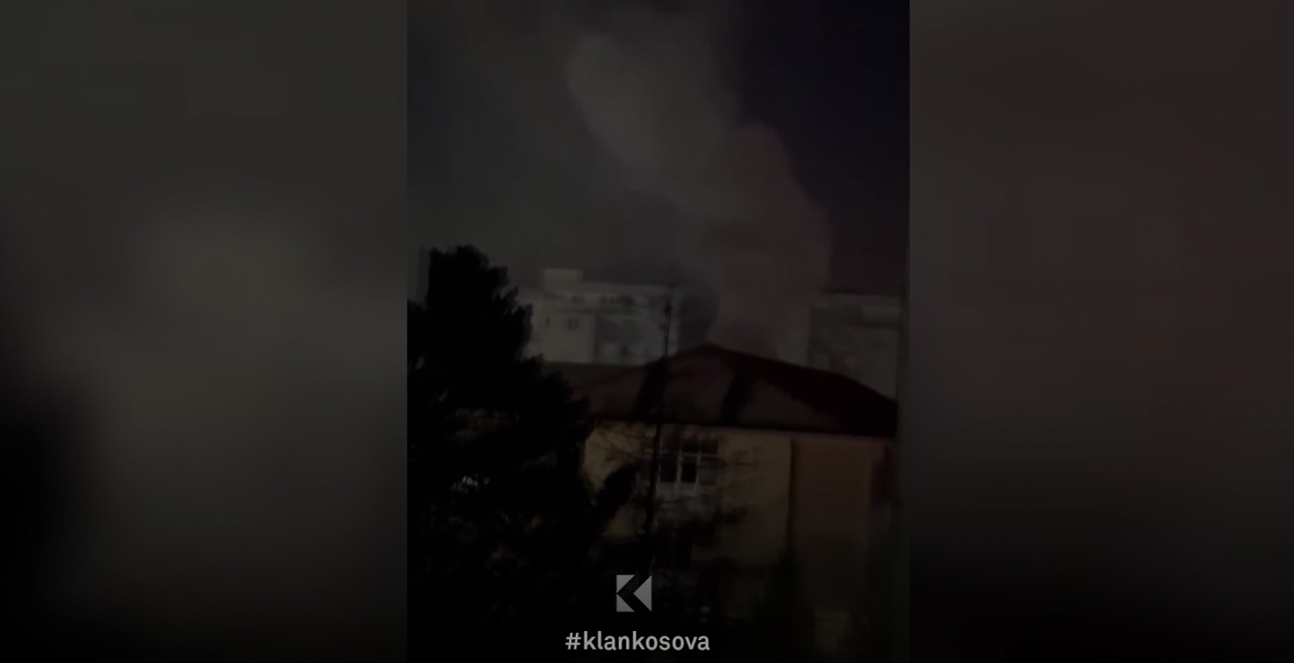 Shkolla në Fushë Kosovë ngrohet me qymyr, banorët ankohen për ndotje (VIDEO)