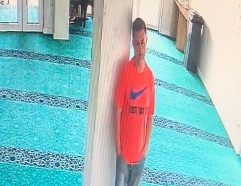 Policia kërkon ndihmë në identifikimin e një të dyshuari për vjedhje