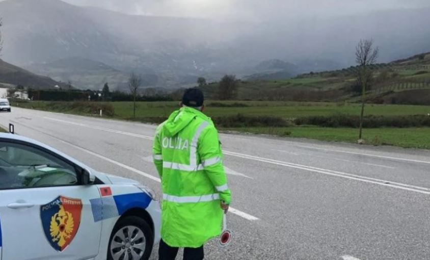 Aksident në Dimal të Shqipërisë, humb jetën një 78-vjeçar