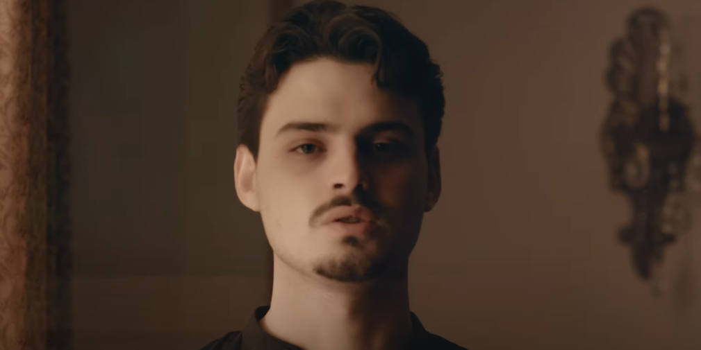 Riki. Pamje nga videoklipi.