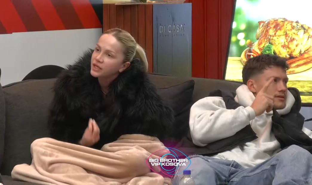 “Mashtruese”, debat i ashpër mes Xhenetës dhe Sarës (VIDEO)