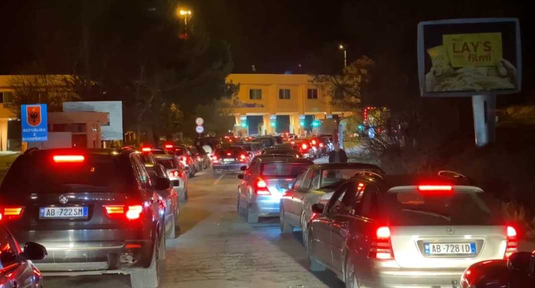 Lëvizja për festat e fundvitit, radhë të gjata në doganën e Qafë-Thanës