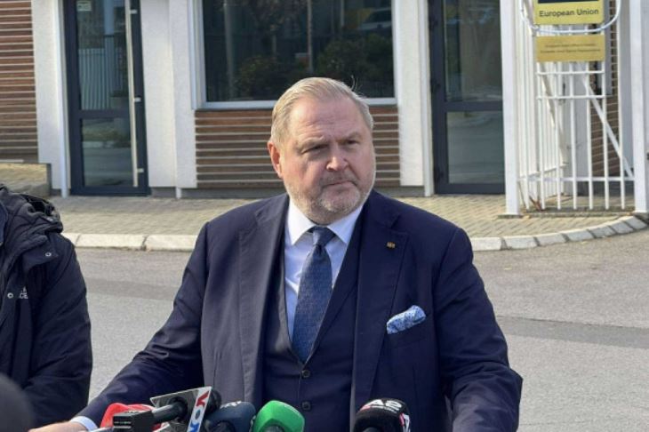 Raportuesi për Kosovën në Parlamentin Evropian, Riho Terras, në konferencën për media. 9 dhejtor 2024. Foto: KP