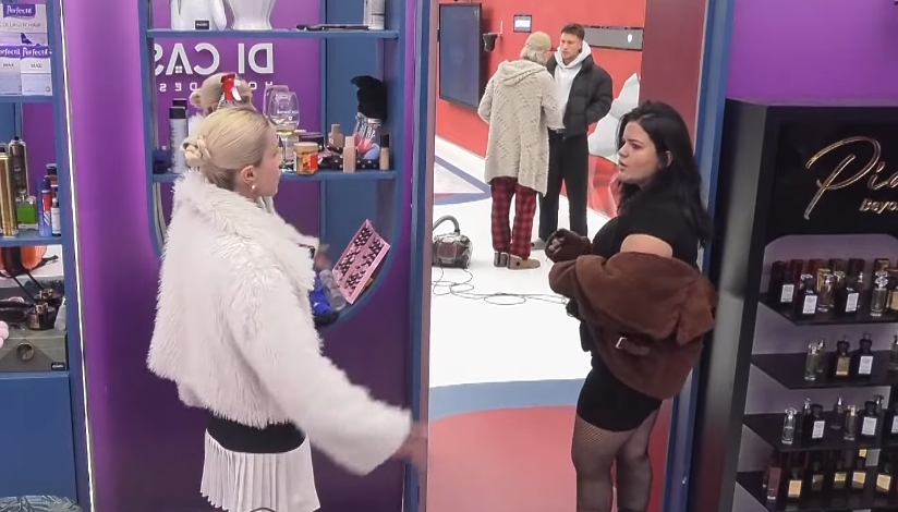 Xuxi e quan Sarën ''gënjeshtare'', në përplasje përfshihen edhe Gresa e Kevini (VIDEO)