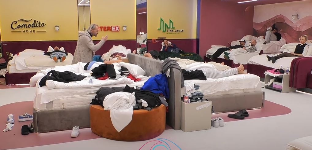 "Ende mirëmëngjesi nuk i ke thënë", Xuxi i thotë Drilonit shko se Zara u zgjua!