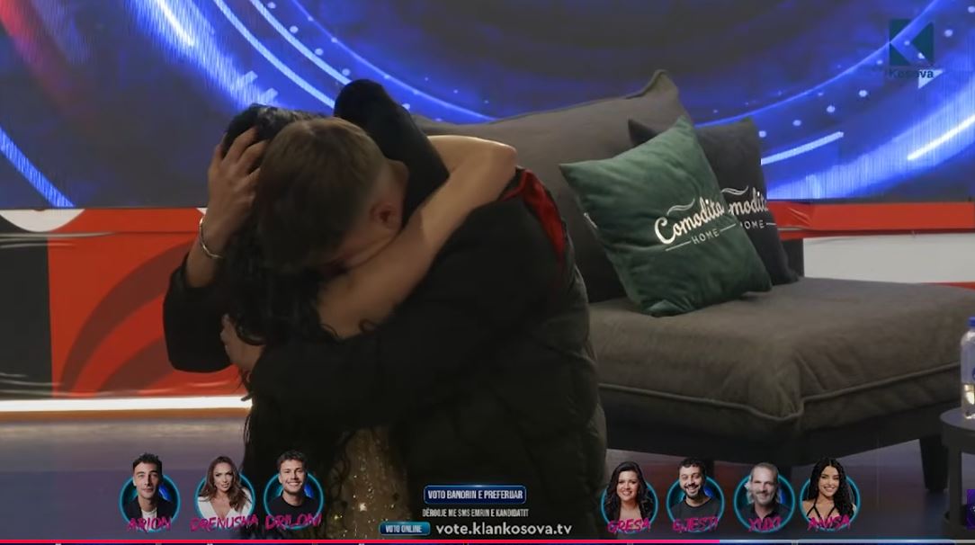 Anisa surprizohet nga vëllai dhe motra në Big Brother, qan me dënesë! (VIDEO)
