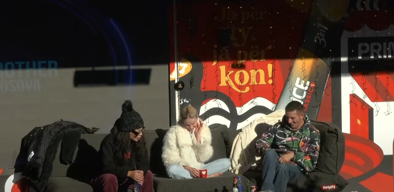 Vëllai i Madh i bënë energjikë banorët, ditë ndryshe sot me këngë e debate (VIDEO)