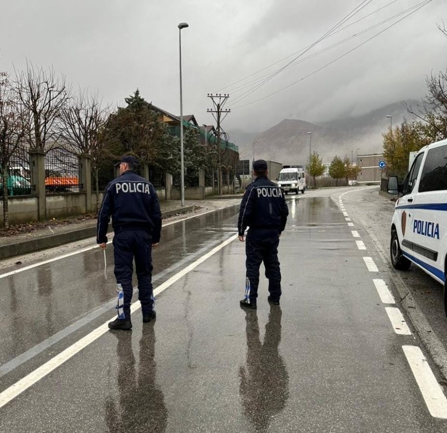 Policia në Fushë Kosovë konfiskon pistoletë dhe 28 fishekë