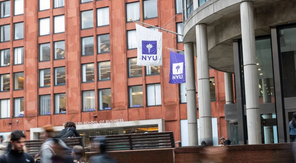 Studentëve u bëhet thirrje të kthehen në SHBA para inaugurimit të Trumpit