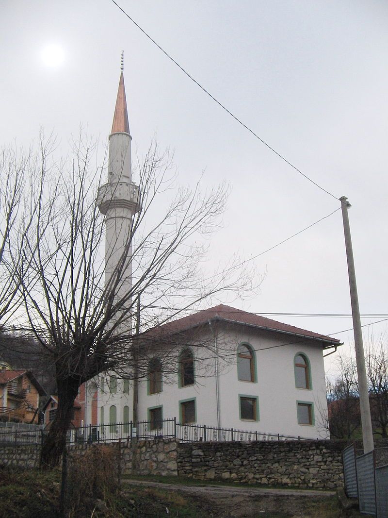 Vidhen paratë nga arka e Xhamisë së Sibocit të Epërm
