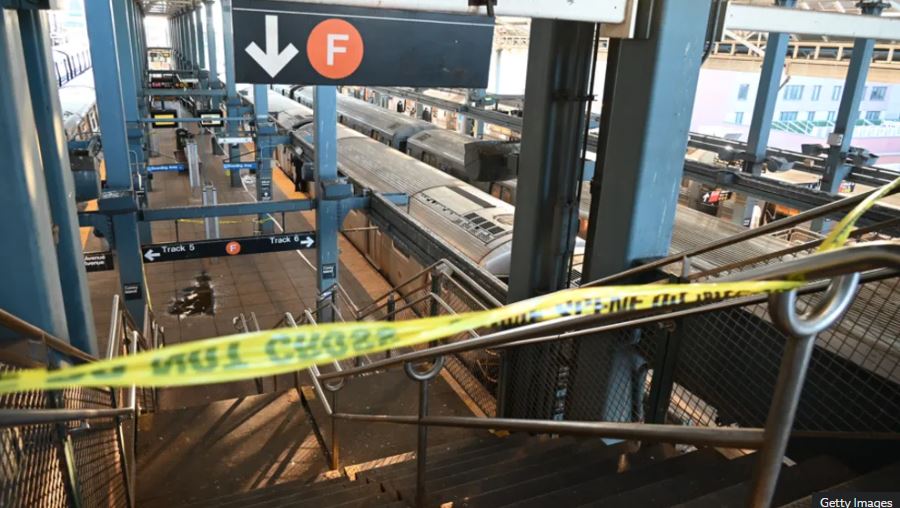 Një grua digjet për vdekje në trenin e metrosë në Nju Jork