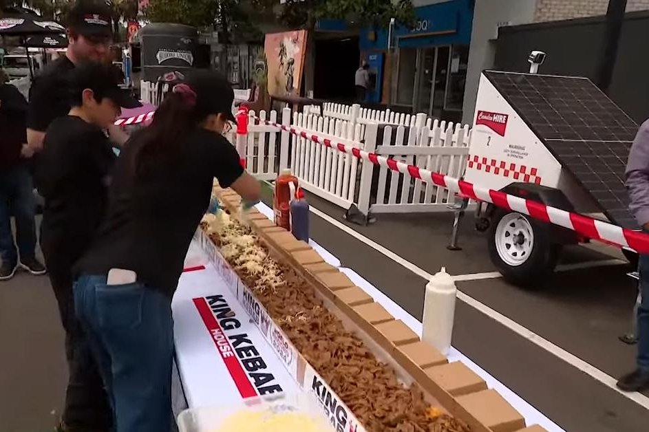 Restoranti australian thyen rekordin botëror për Kebapin në festën e qytetit