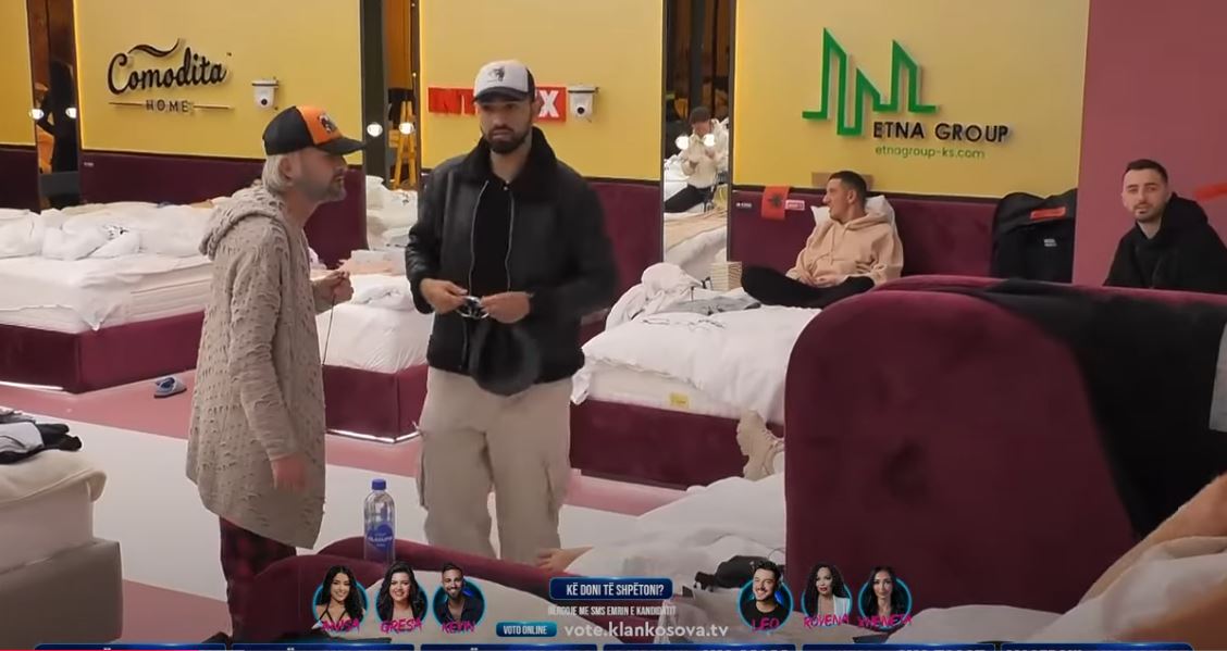 Kevin dhe Xuxi iu ndajnë punët e shtëpisë banorëve, Anisa dhe Lela shprehin pakënaqësi (VIDEO)